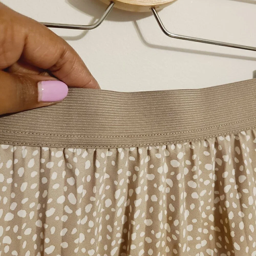 Vince Camuto | Women's Tan Polka Dot Midi Length Pullon Pleated Skirt (Size XXL)